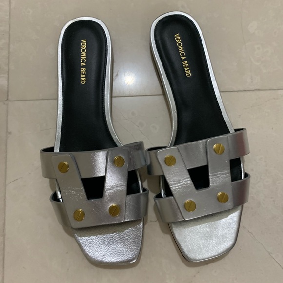Veronica Beard Silver Via Leather Slides Shoes Size 9 M - Picture 1 of 7